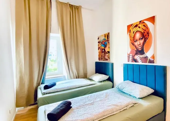 Private In Comfortable 4-bedroom *