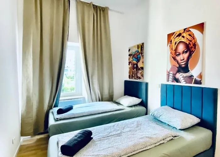 Private In Comfortable 4-bedroom