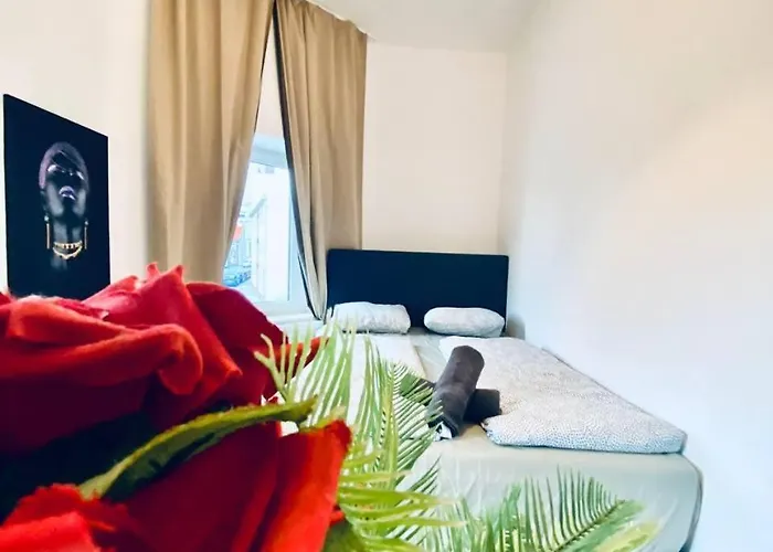 Private In Comfortable 4-bedroom Viyana