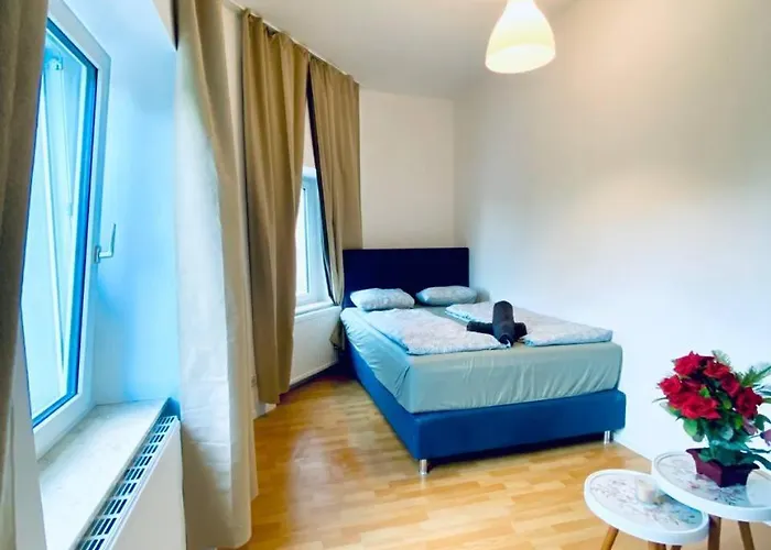 Private In Comfortable 4-bedroom Daire *