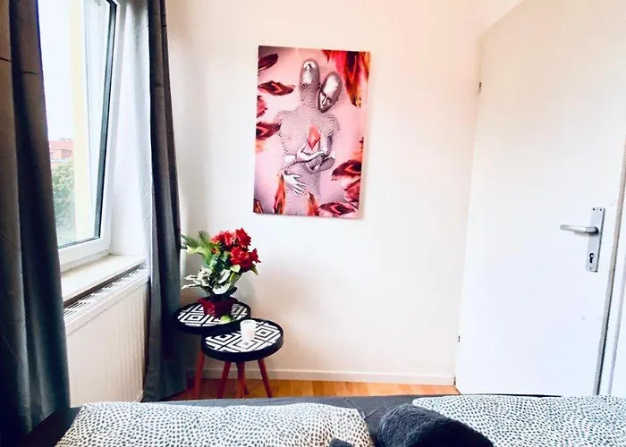 Private In Comfortable 4-bedroom